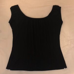 BLACK SCRUNCHED SHOULDER TOP